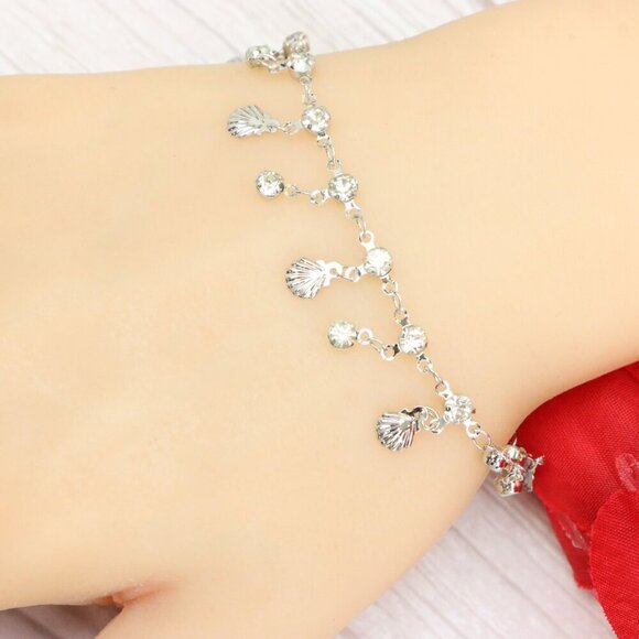 "Trendy Handmade Bracelet – A Thoughtful Gift for Girls & Women | UNVRC1269 - Picture 7 of 10